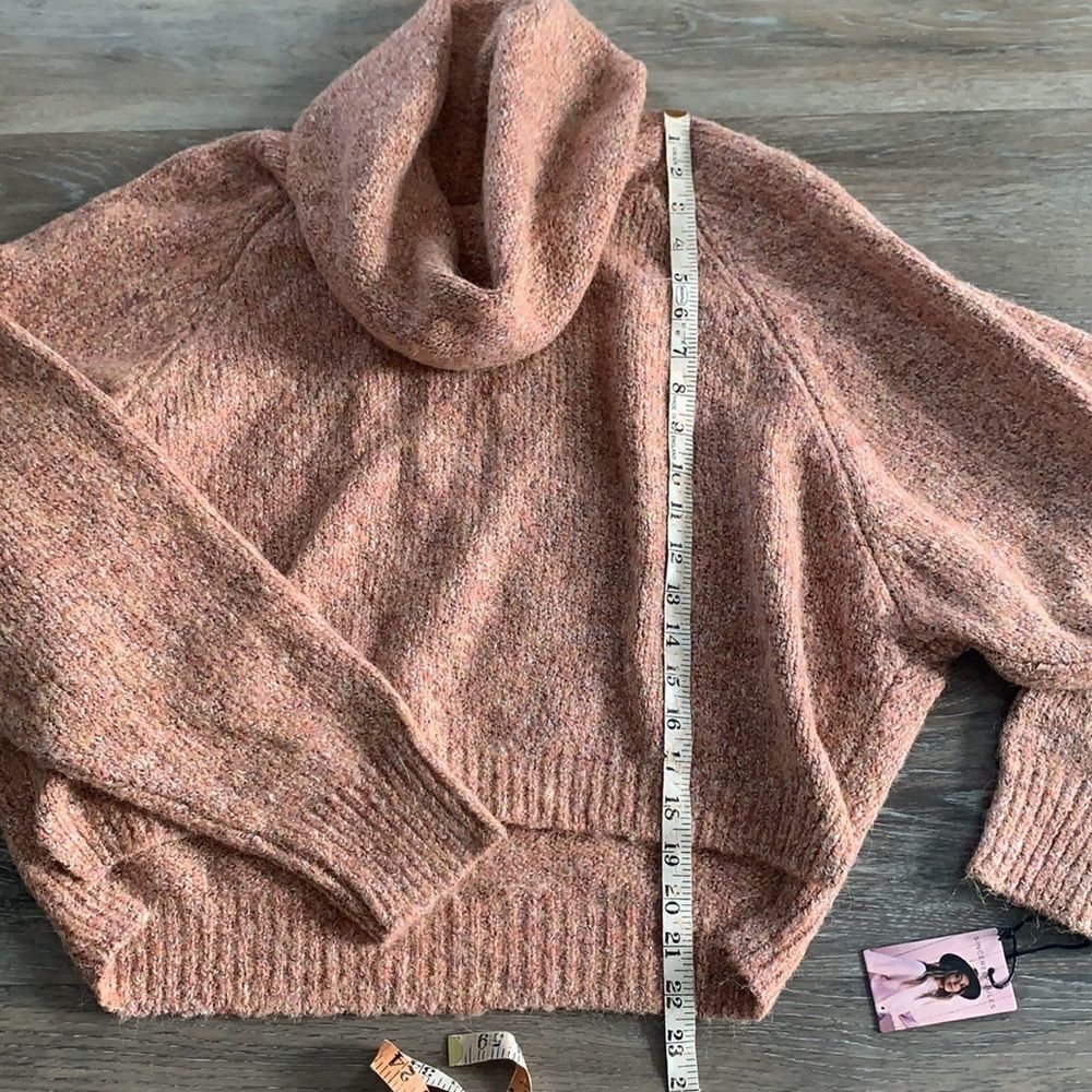 Sincerely Jules Turtleneck/Cowl neck Crop Sweater sz med - Picture 6 of 11